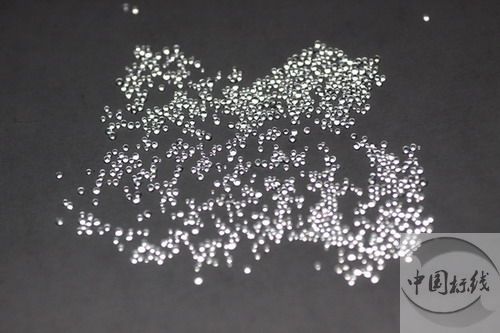 青浦金属表面处理厂喷砂玻璃微珠清理